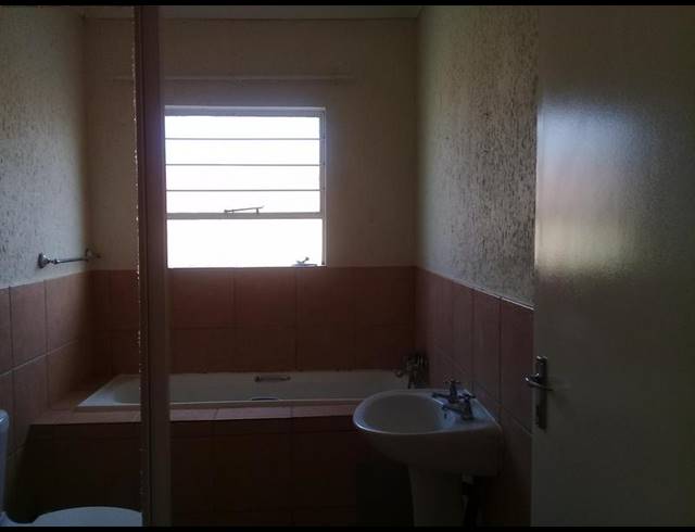 2 BEDROOM APARTMENT FOR SALE IN GROBLERPARK EXT